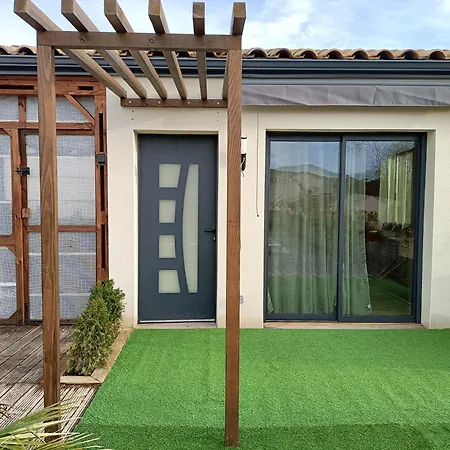 La Cabane Des Jours Heureux Saint-Laurent-de-Carnols Exterior foto